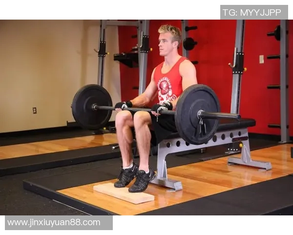 足球明星小腿特别粗的秘密揭秘运动员如何通过训练塑造强壮小腿