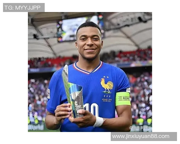 足球明星综合得分排行榜揭晓谁将成为本赛季最佳球员的有力竞争者